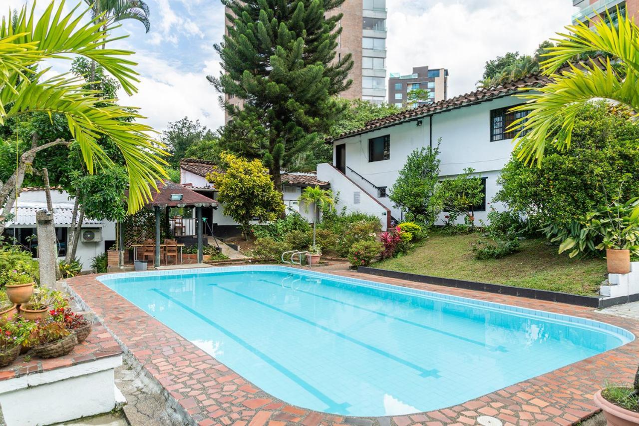 Hotel Premium Real Medellin Exterior photo